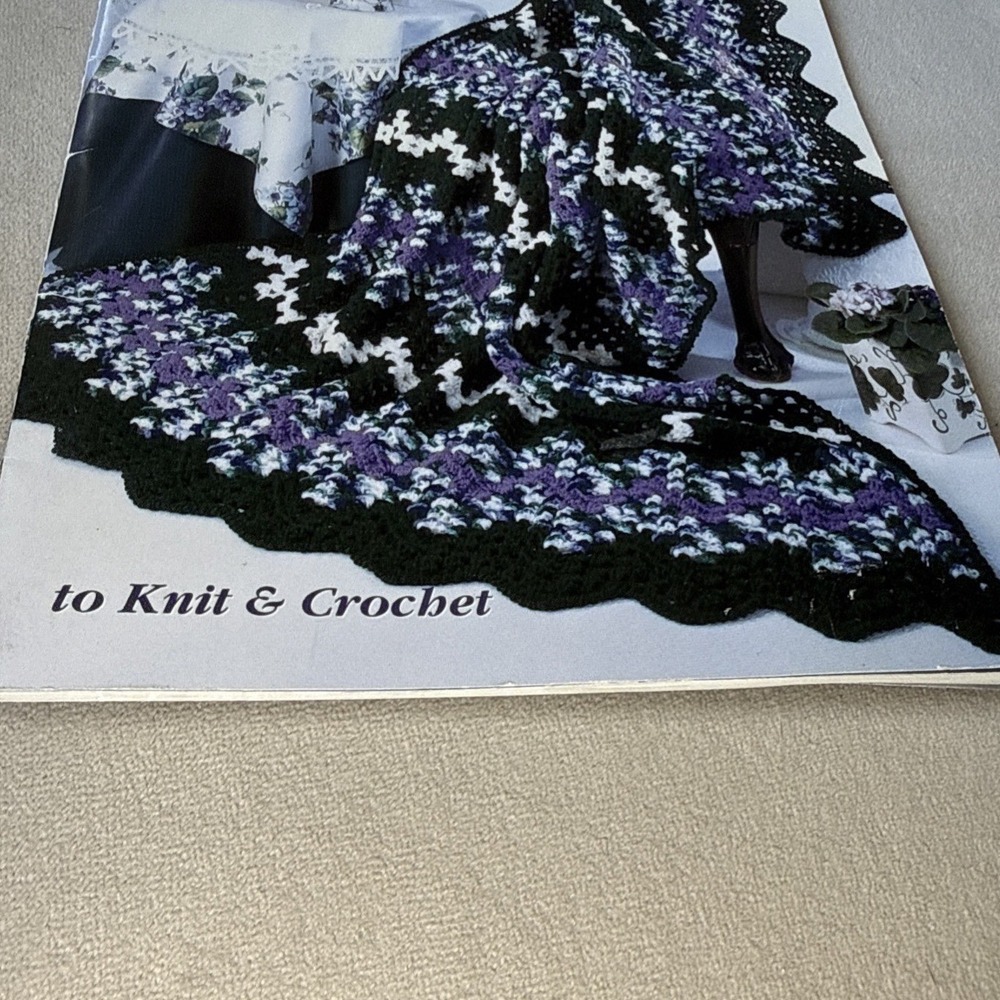 Vtg Rare Red Heart Easy Afghans to Knit or Crochet 1994 Bk 1406 Pattern Yarn DIY - Picture 2 of 14
